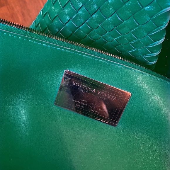 Bottega Veneta Cabat Bag - Picture 4 of 7